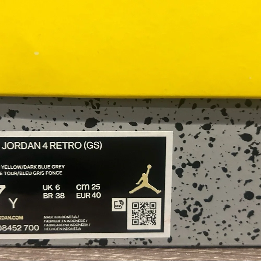 Air Jordan 4 2021 lightning Sneakers - Picture 11 of 12